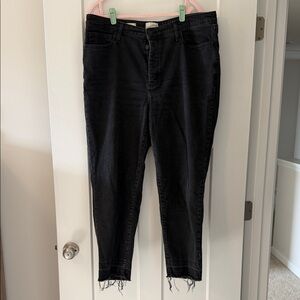 Universal Thread Black Straight Leg Cropped Jeans